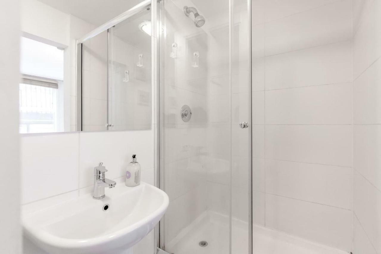 3 Bedroom Garden Flat - Central Location 런던 외부 사진